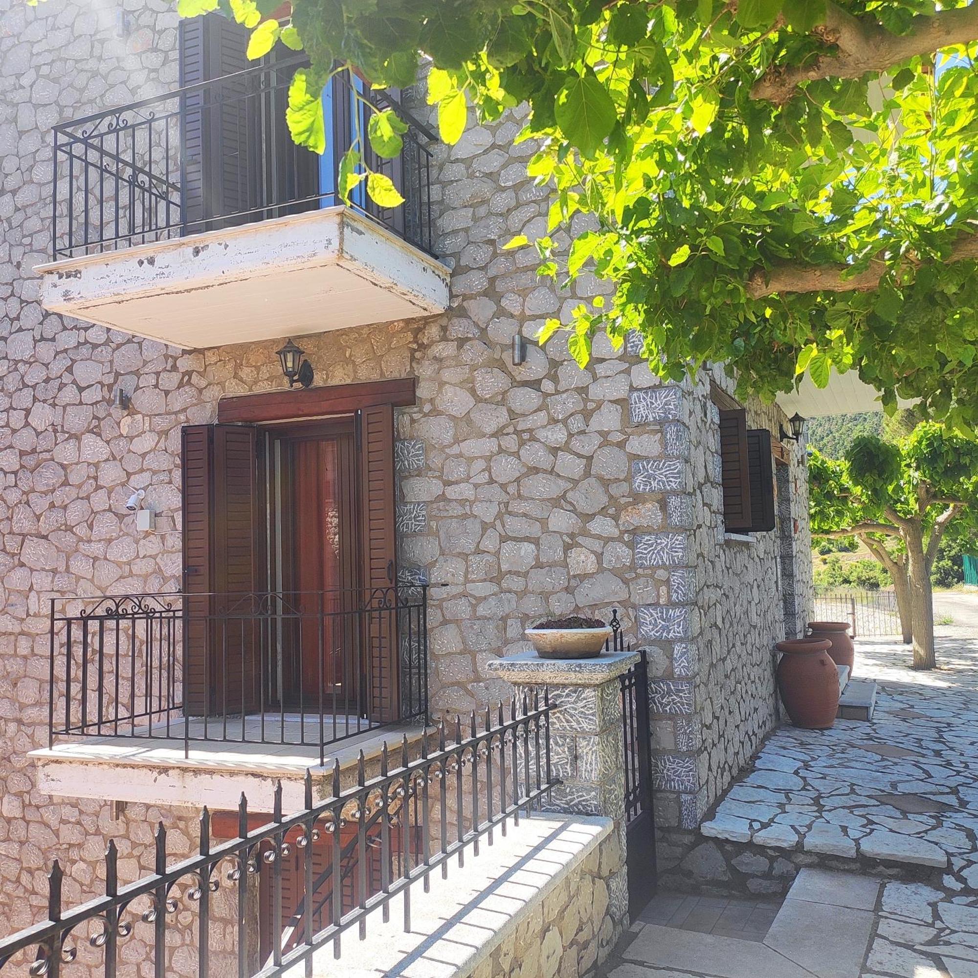 Appartamento Το Πέτρινο Kiriákion Esterno foto